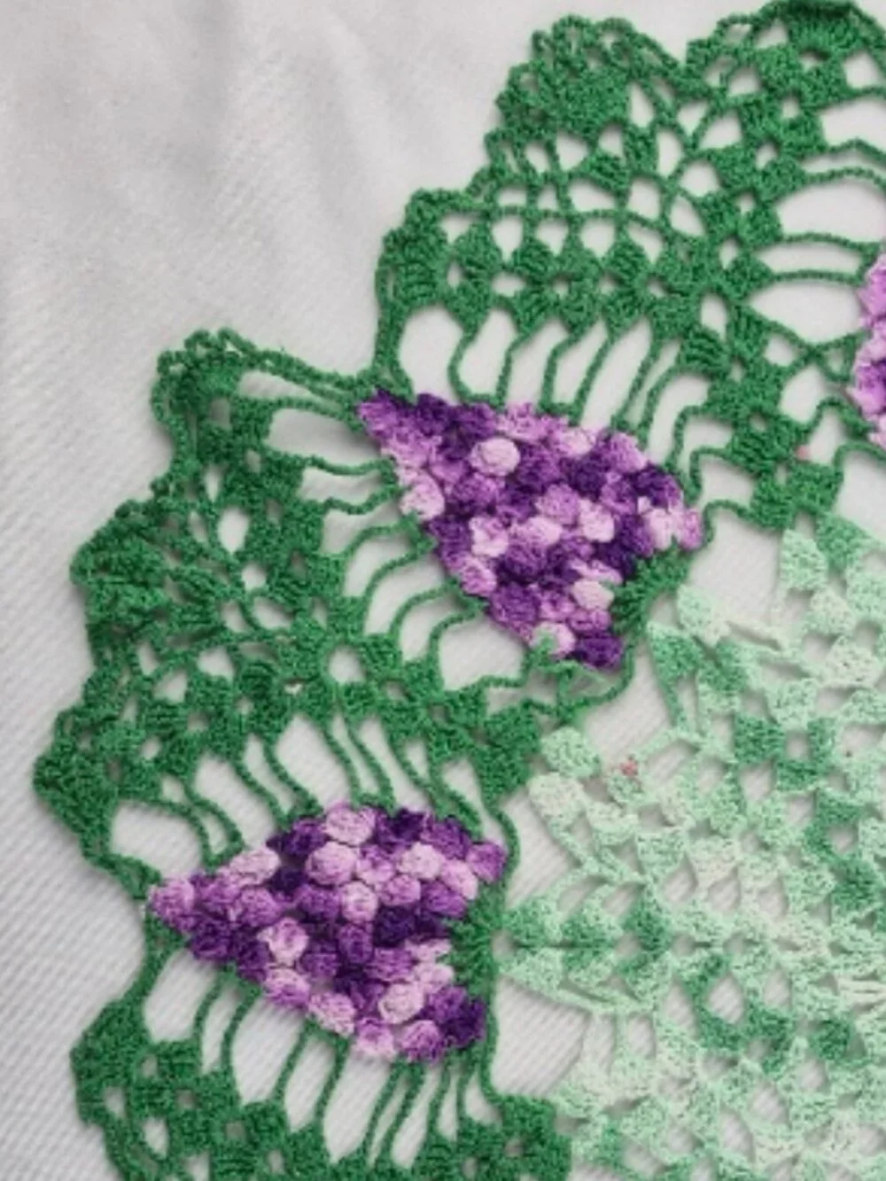 Vintage Large Crocheted Round Doily Green Leaf Raised 3D Purple Grape Clusters